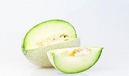 吃哈密瓜女生怎么吃