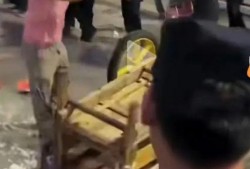 深圳吃瓜大叔事件视频,视频内容引发网友热议